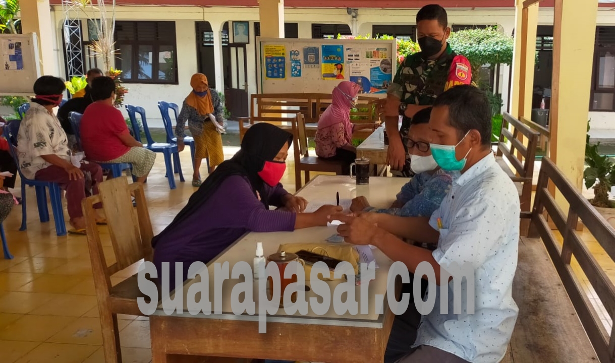 Ratusan Warga Karangsewu Galur Terima BLT