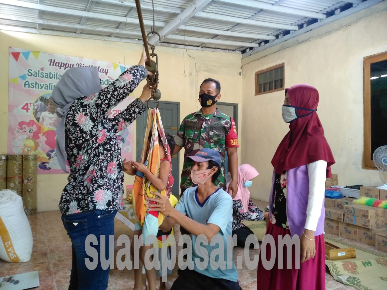 Babinsa Kebonrejo Dampingi Kegiatan Posyandu di Kebunrejo Kokap