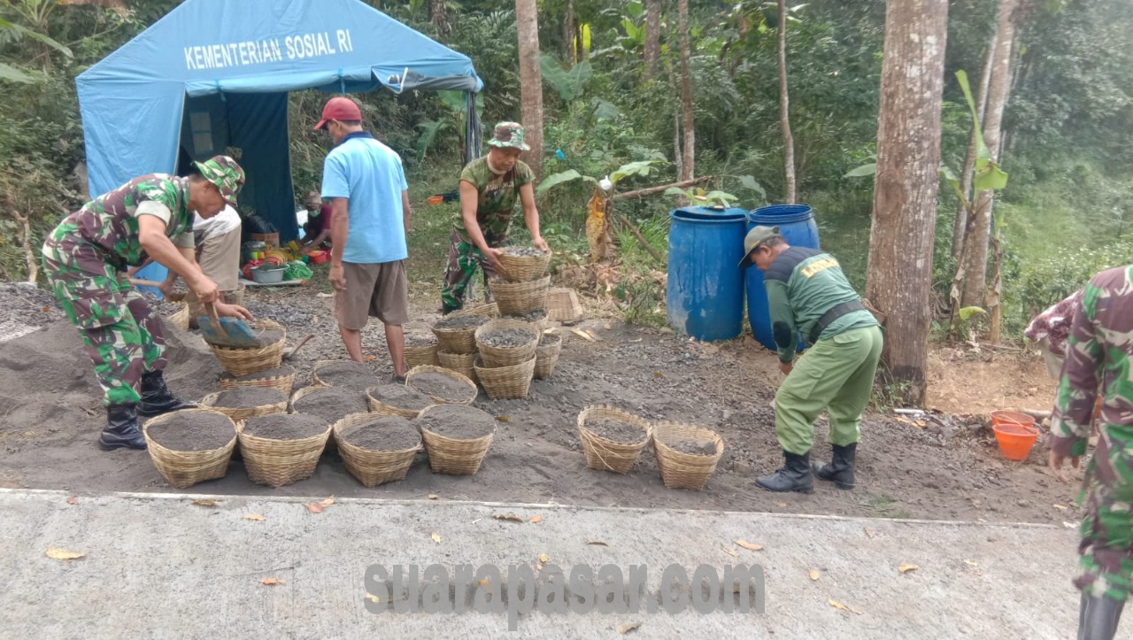 Warga Banjaroyo Kalibawang Lanjutkan Kegiatan TMMD Sengkuyung Tahap II TA 2022