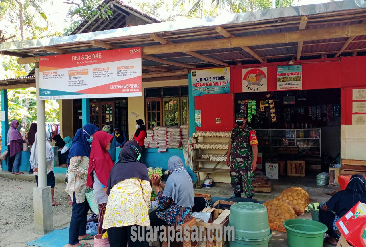 Ratusan Warga Kalurahan Depok Terima BPNT