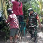 Babinsa Hargotirto Bantu Warga Gotong Royong Persiapan Tasyakuran Pernikahan