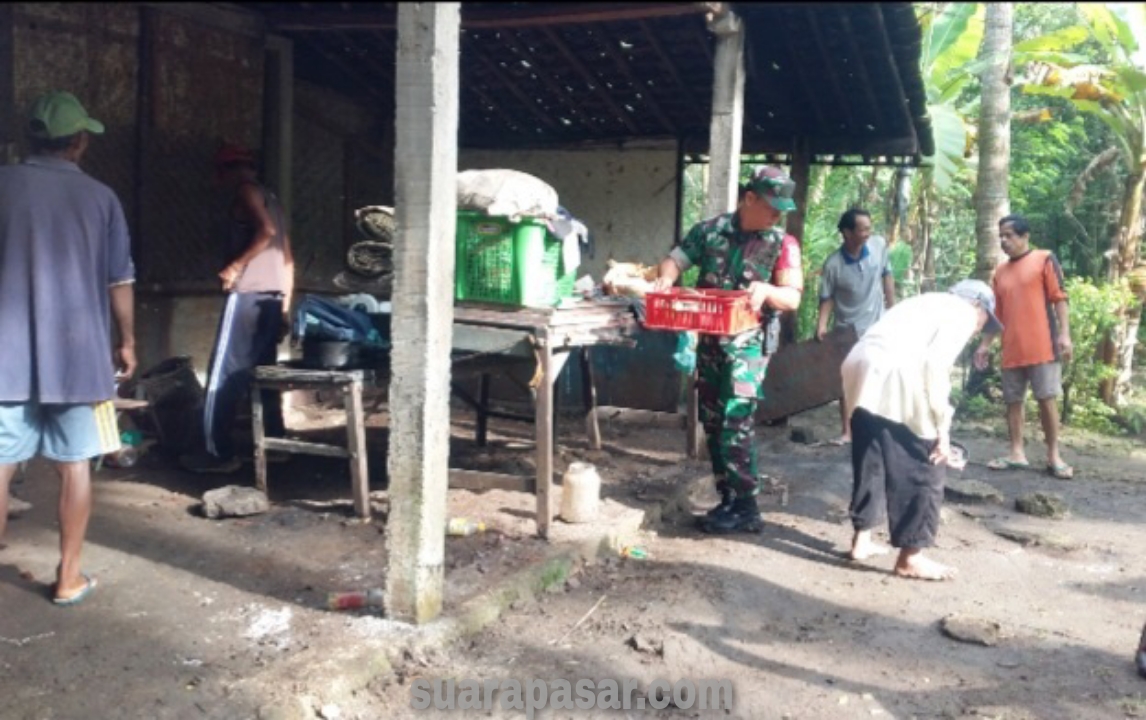 Babinsa Bumirejo Monitoring Kegiatan Bedah Rumah Warga Padukuhan Gegunung Bumirejo