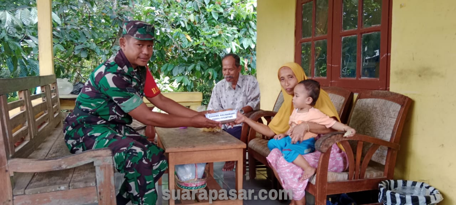 Babinsa Banjararum Salurkan Bantuan Paket Peduli Stunting Pada Dua Anak di Kalurahan Banjararum