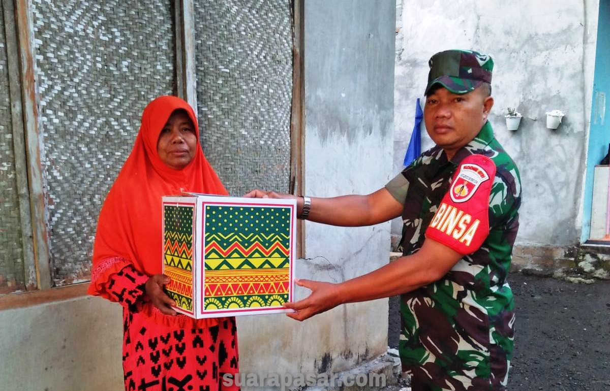 Babinsa Kedungsari Distribusikan Bantuan Paket Sembako