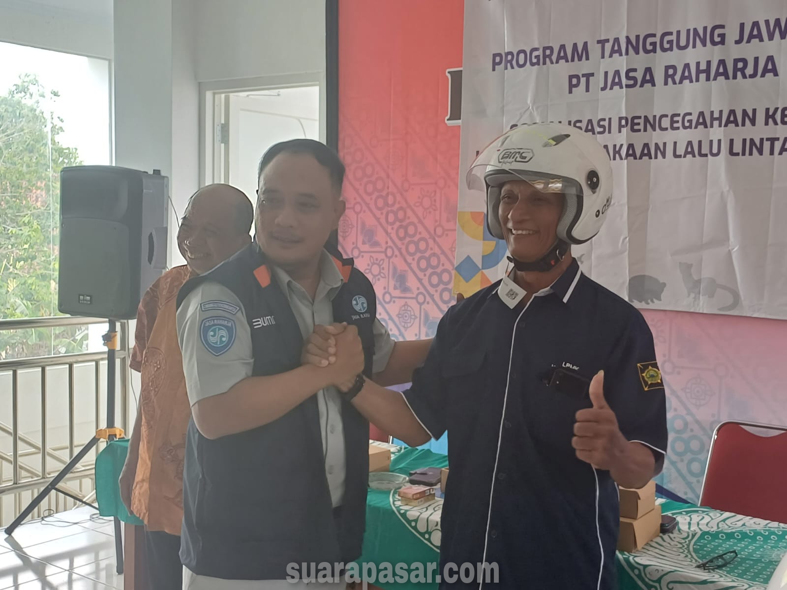 Jasa Raharja Samsat Kulon Progo Kunjungi Lurah Wates Melaksanakan Sosialisasi Cegah Laka Lantas