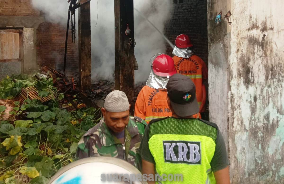 Babinsa Bumirejo Cek Kebakaran Dapur Rumah Warga di Padukuhan Bangeran