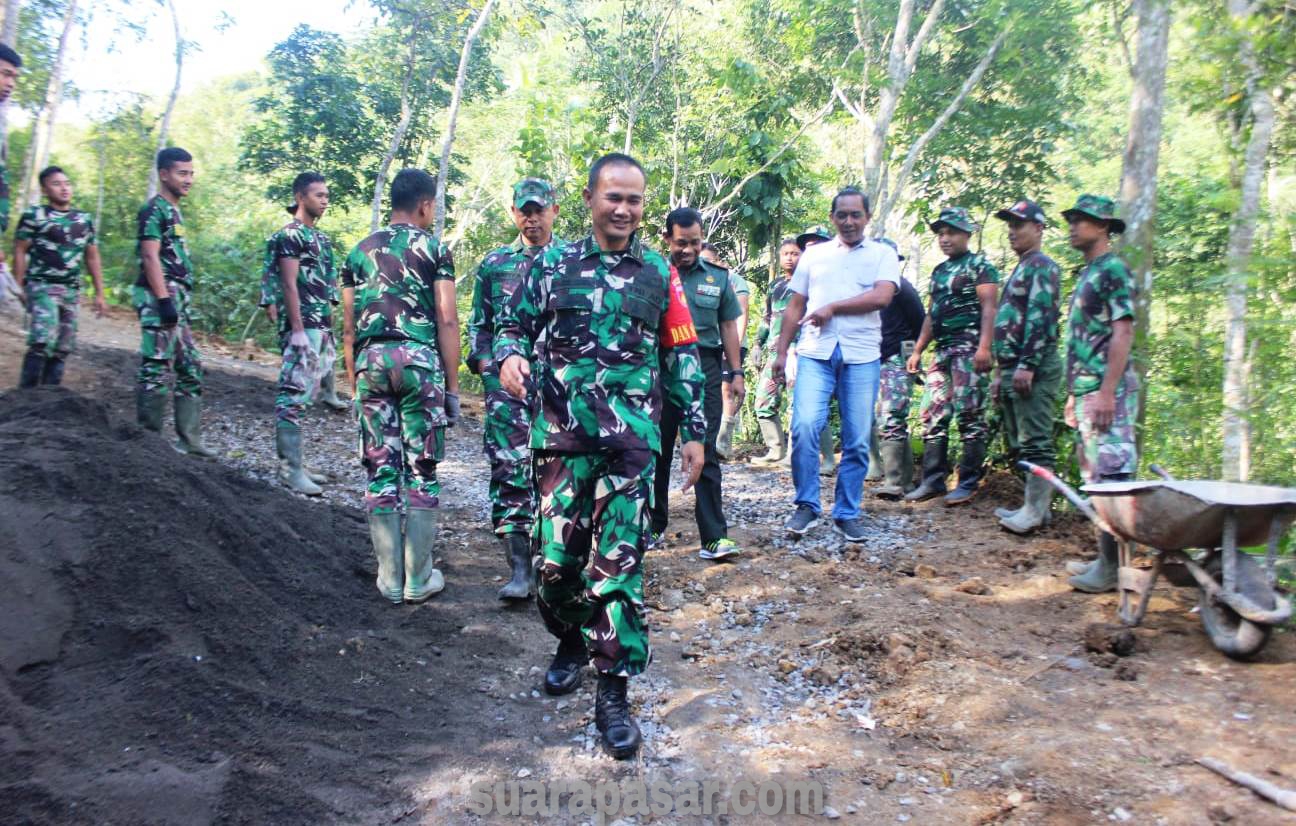 Dan Satgas TMMD Reguler Ke-117 Ngargosari Samigaluh Cek Medan dan Kesiapan Material Untuk Rabat Beton