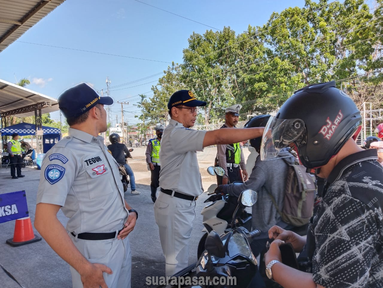 Jasa Raharja Samsat Bantul Bersama Polres Bantul Gelar Operasi Patuh Progo 2023 di Jalan Parangtritis 