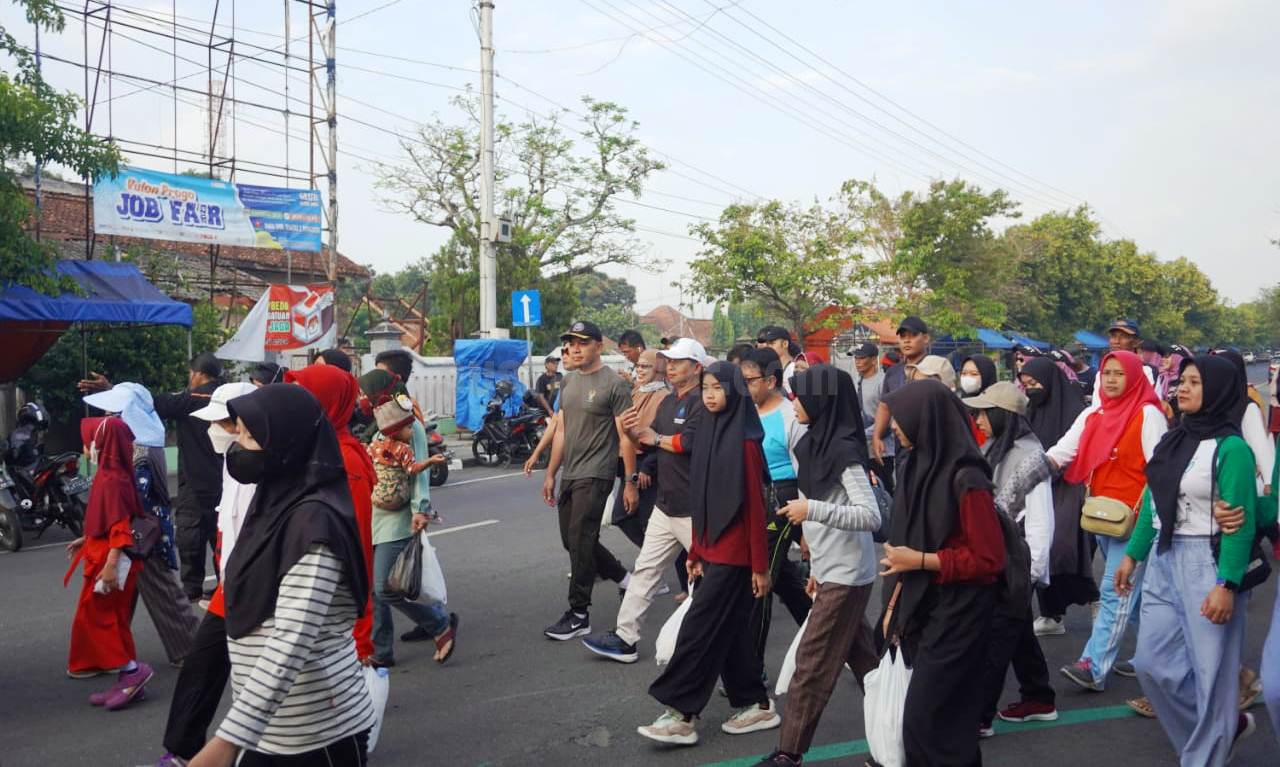 Dandim Kulon Progo Ikut Jalan Sehat Dalam HUT PDAM