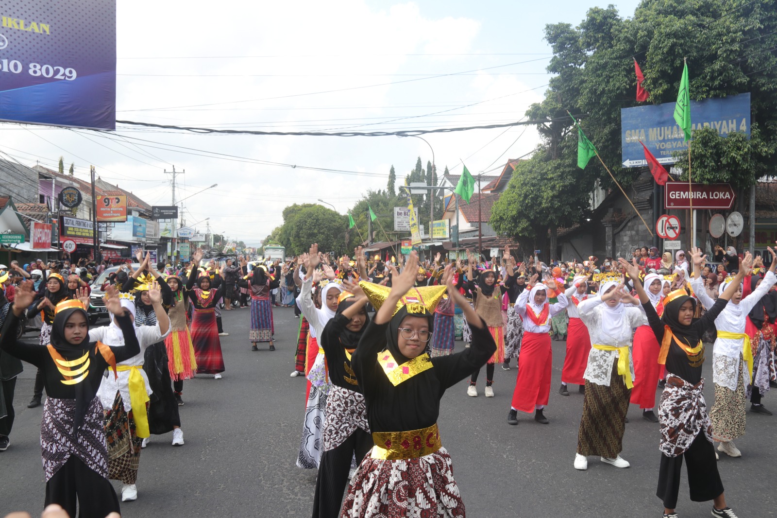 Pawai Pelajar Sambut HUT Kota Yogya,’Bhineka Tunggal Ika, Keberagaman Menyatukan Indonesia’.