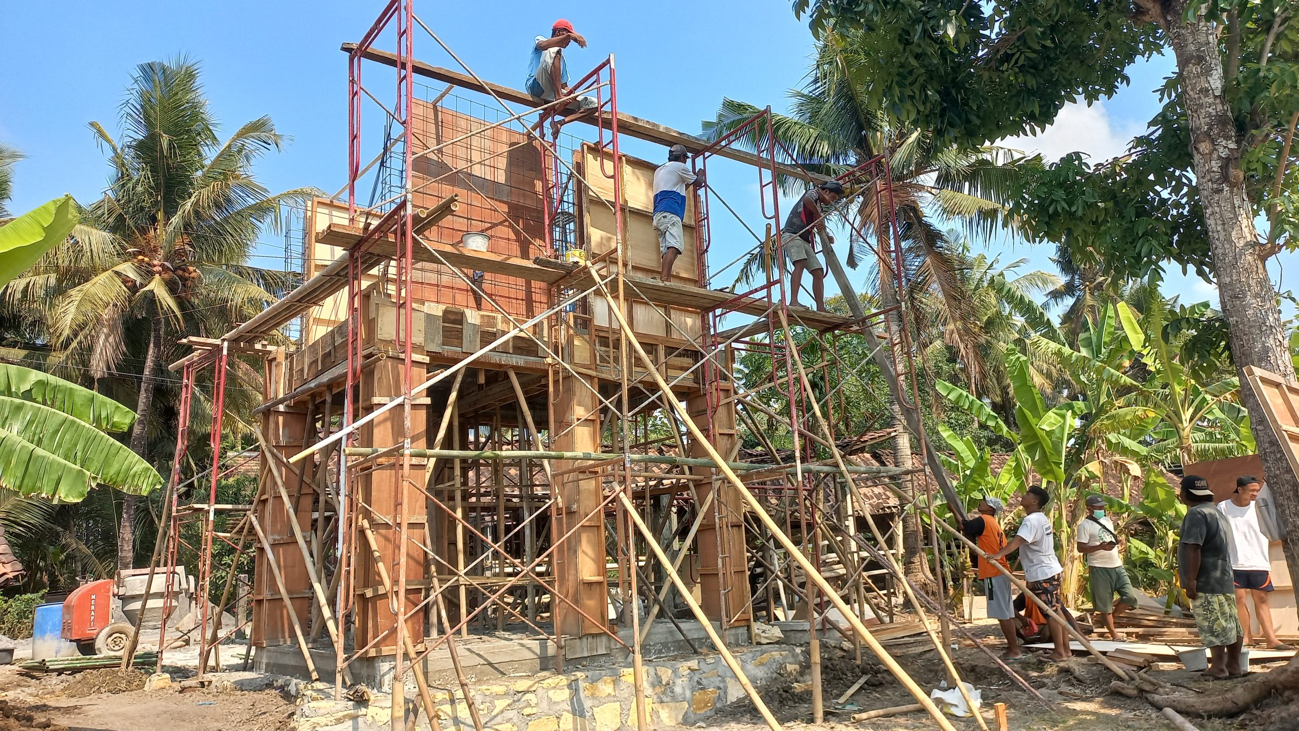 Kelompok Ternak Sapi Ngudi Makmur, Padukuhan Bendungan Lor Bangun Tower Air