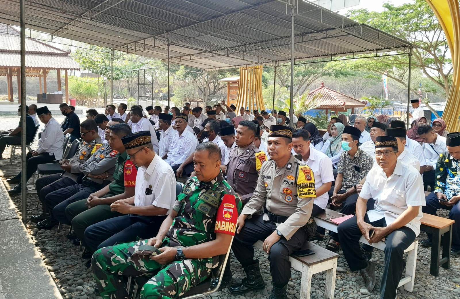 Danramil Beserta Anggota Ikuti Pengajian Pejabat dan Aparat Kapanewon Lendah