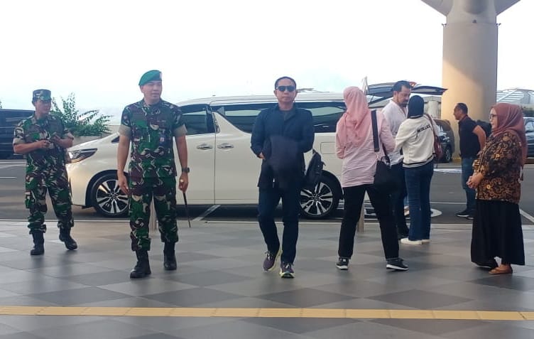 Dandim 0731/Kulon Progo Antar Keberangkatan Wakasad di Bandara YIA Kulon Progo