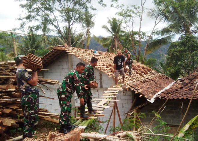 Danramil Samigaluh Pantau Pembangunan Bedah Rumah