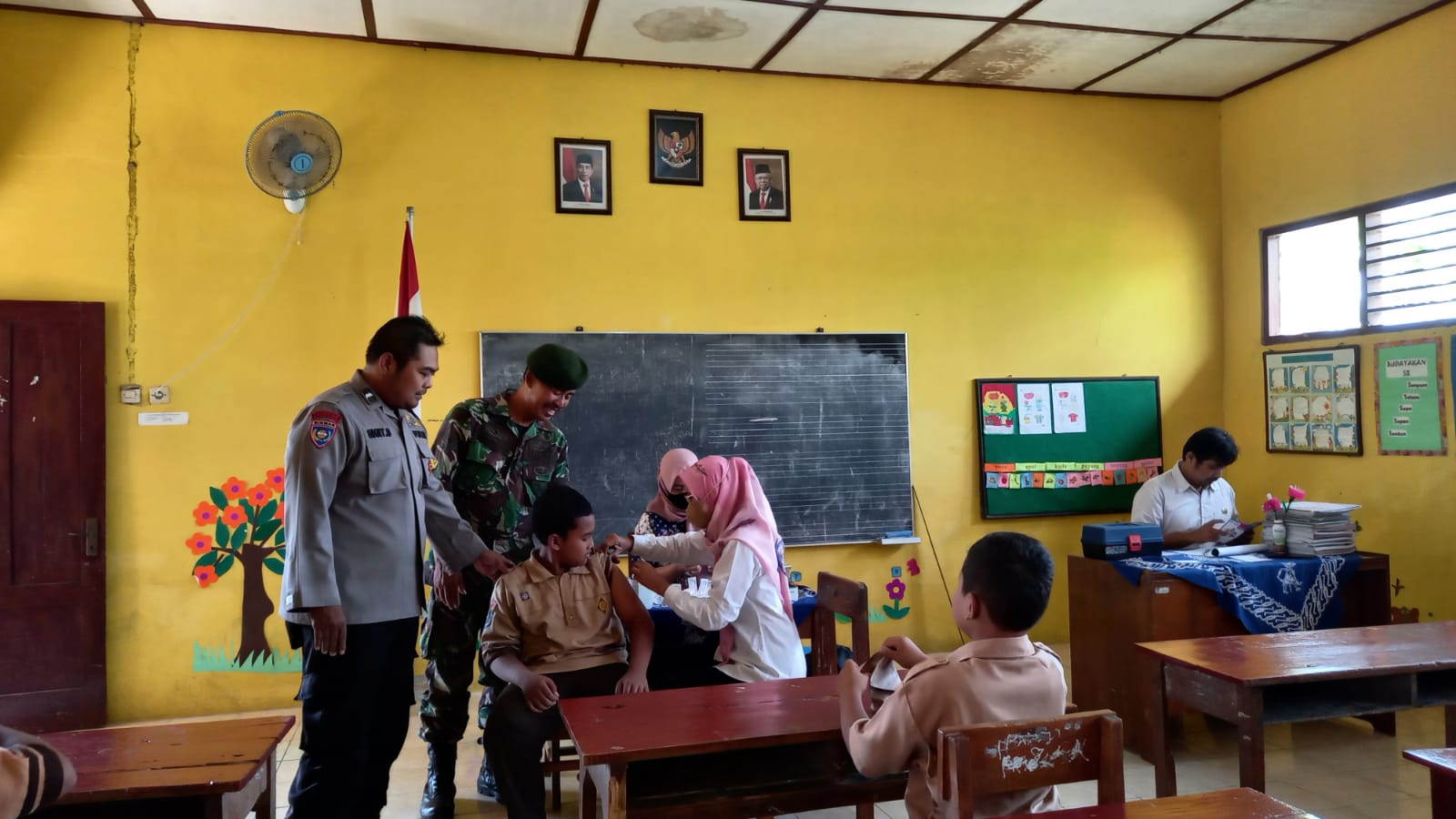 Koramil Temon Dukung Pelaksanaan Bulan Imunisasi Anak Sekolah