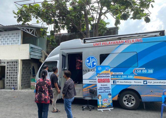 Jasa Raharja Bersama Tenaga Kesehatan DIY Melakukan Cek Kesehatan dan Pengobatan Gratis di Halaman Garasi Bus PO Tami Jaya