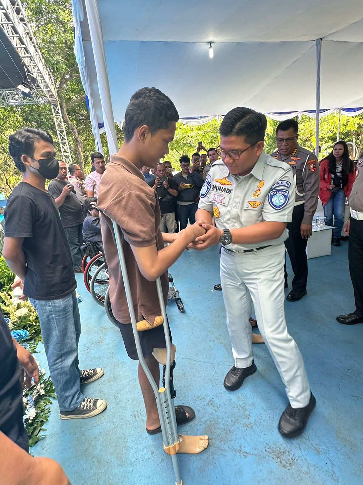 Jasa Raharja dan Korlantas Polri Serahkan Alat Bantu bagi Disabilitas Korban Kecelakaan Lalu Lintas