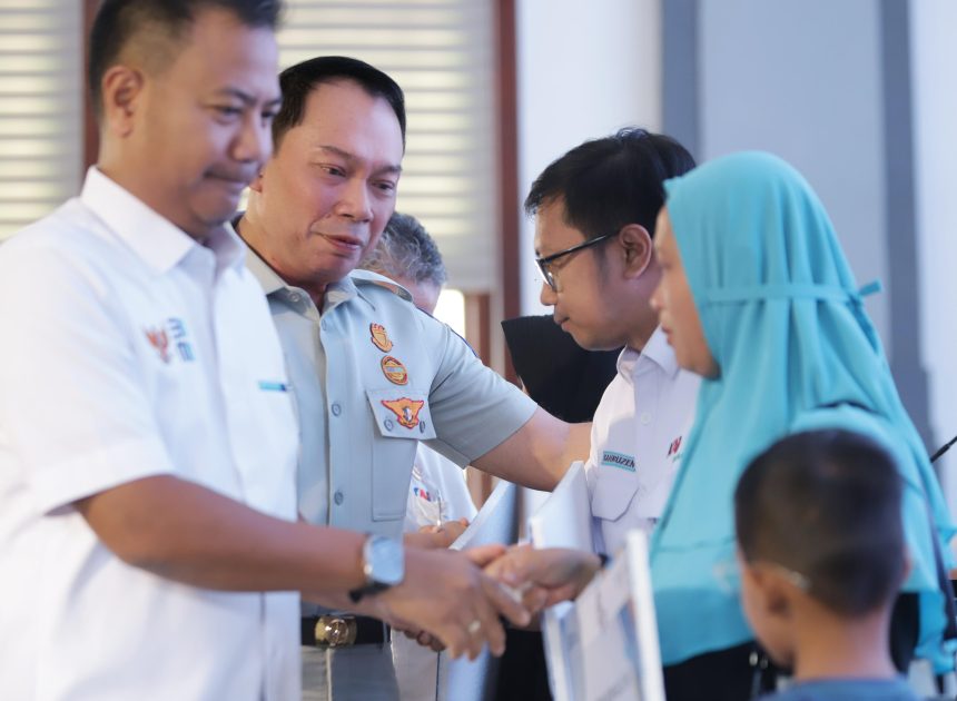 Kurang dari 3 Jam, Ahli Waris Korban Meninggal Dunia Kecelakaan K.A Bandung Menerima Santunan Jasa Raharja