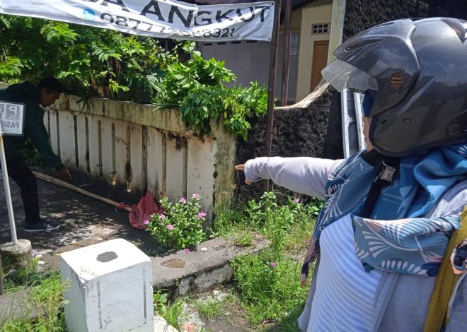 Pengendara Motor Tertimpa APK di Jalan Gambiran, Umbulharjo, Yogyakarta