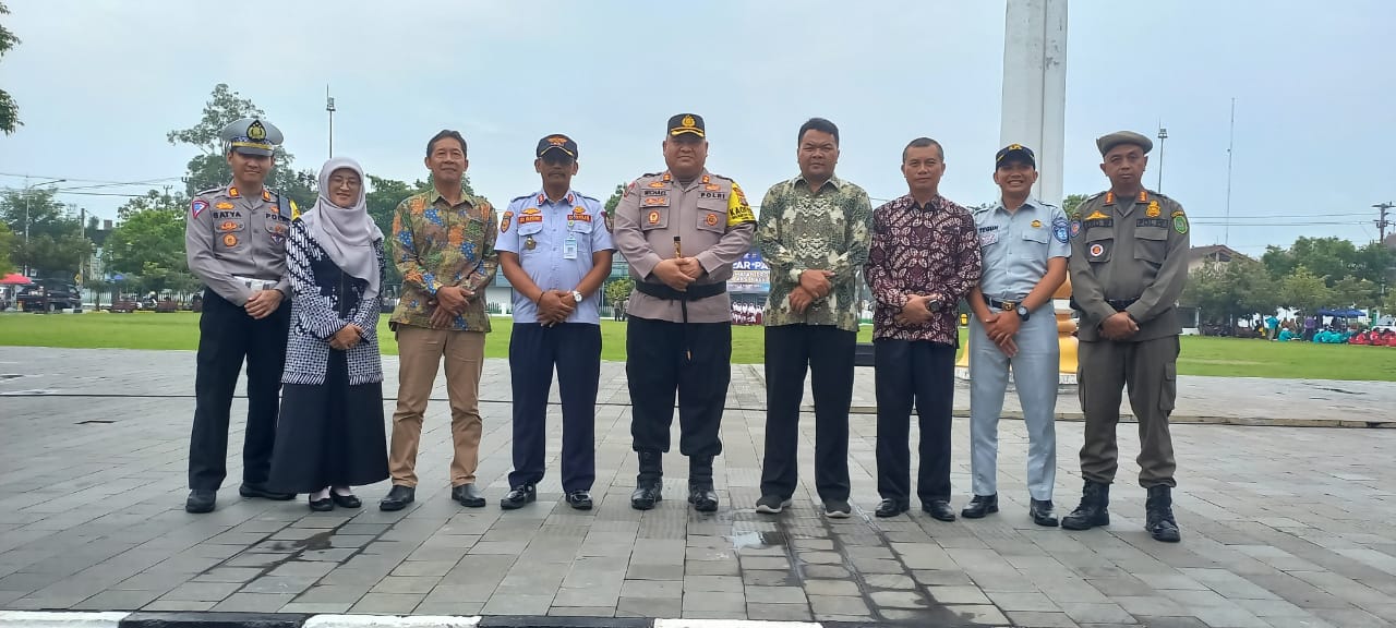 Apel Gelar Pasukan Operasi Keselamatan Progo 2024 di Lapangan Paseban Bantul