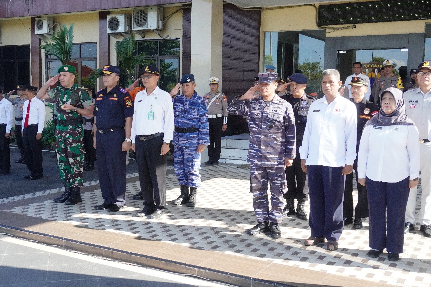 Dandim Kulon Progo Beserta Anggota Ikuti Apel Gelar Pasukan Operasi Ketupat Progo 2024