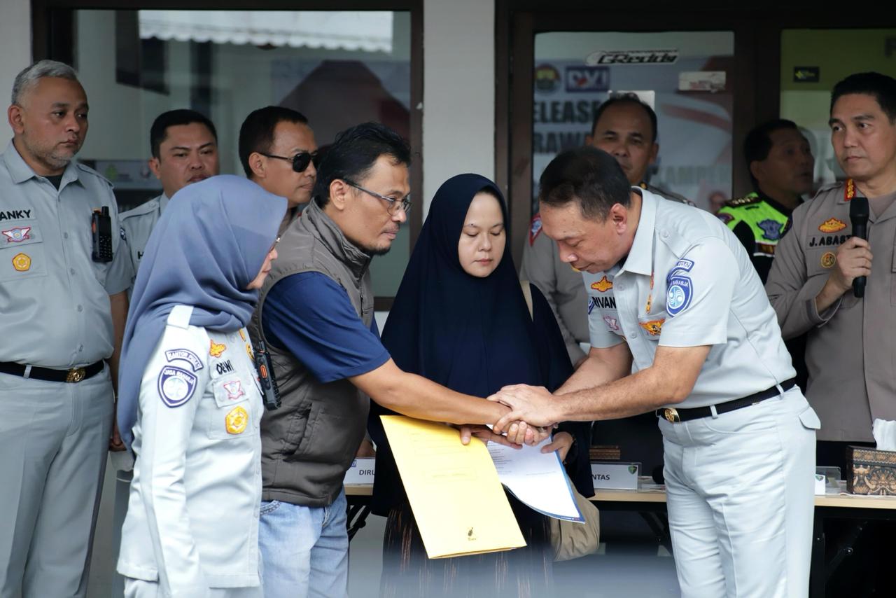 Jasa Raharja Serahkan Santunan Meninggal Dunia Kepada Satu Ahli Waris Korban Laka Km 58 yang Teridentifikasi