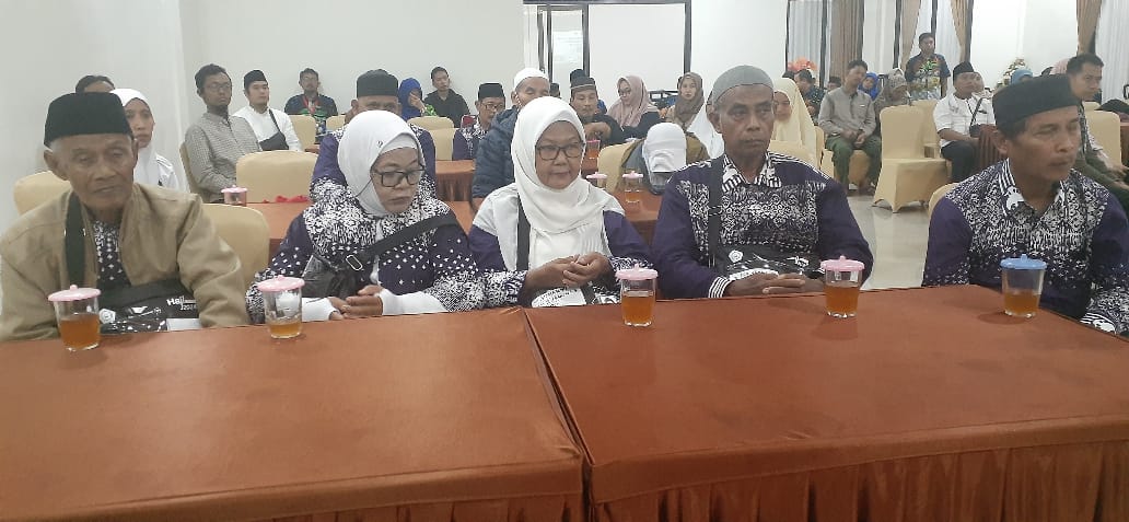 Jamaah Haji Pamungkas Kulon Progo Kloter 100 SOC Berangkat Ahad Dinihari