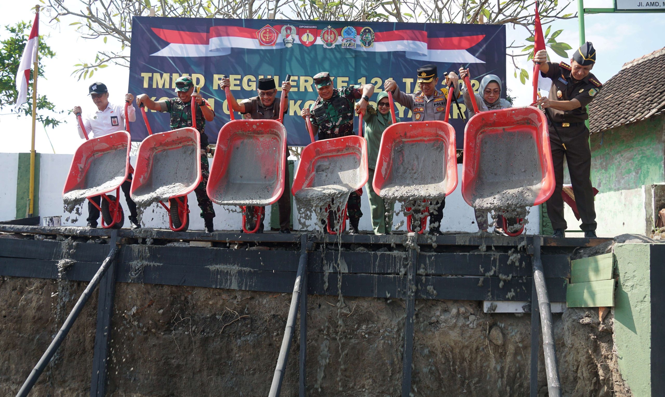 TNI Manunggal Membangun Desa (TMMD) Reguler ke-121 tahun 2024 di Kota Yogyakarta resmi dimulai