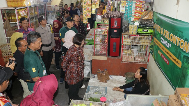 Gerebeg Pasar Bendungan, Bupati Dorong Koperasi Tingkatkan Layanan