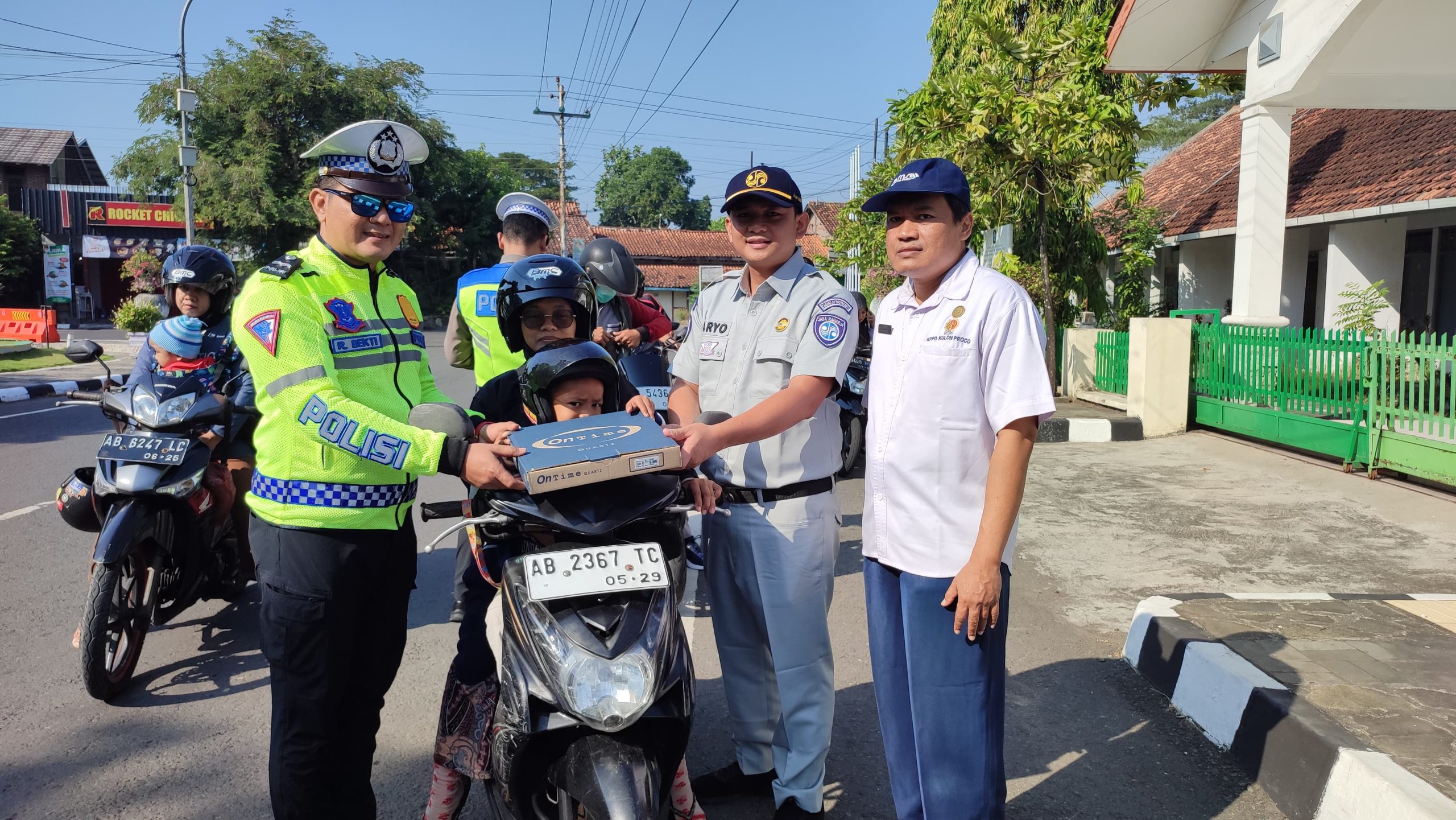 Tim Pembina Samsat Kulon Progo Gelar Operasi Gabungan di Jalan Suparman Wates 