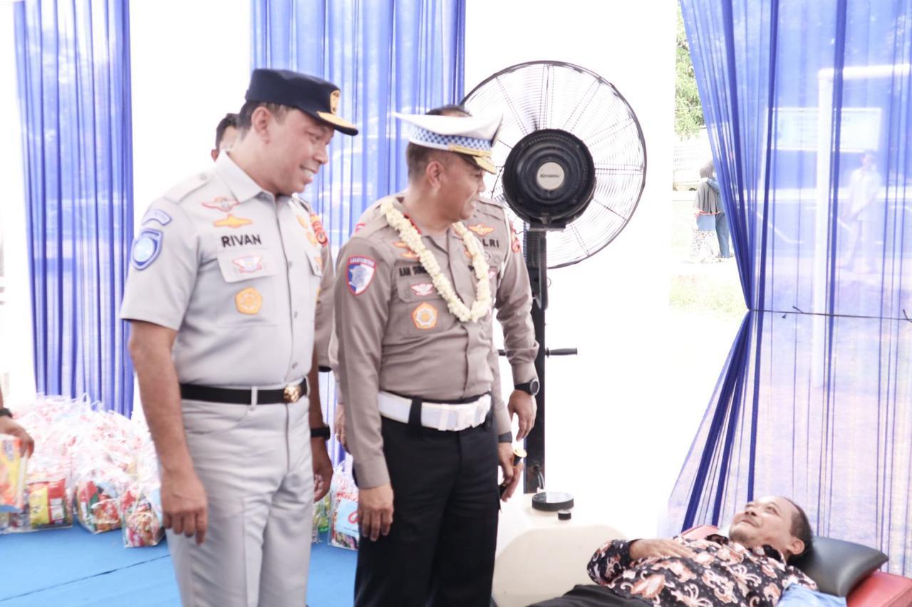 Peringati HUT ke-69 Lalu Lintas Bhayangkara, Korlantas Polri Bersama Jasa Raharja Gelar Bakti Sosial di Kuningan Jawa Barat