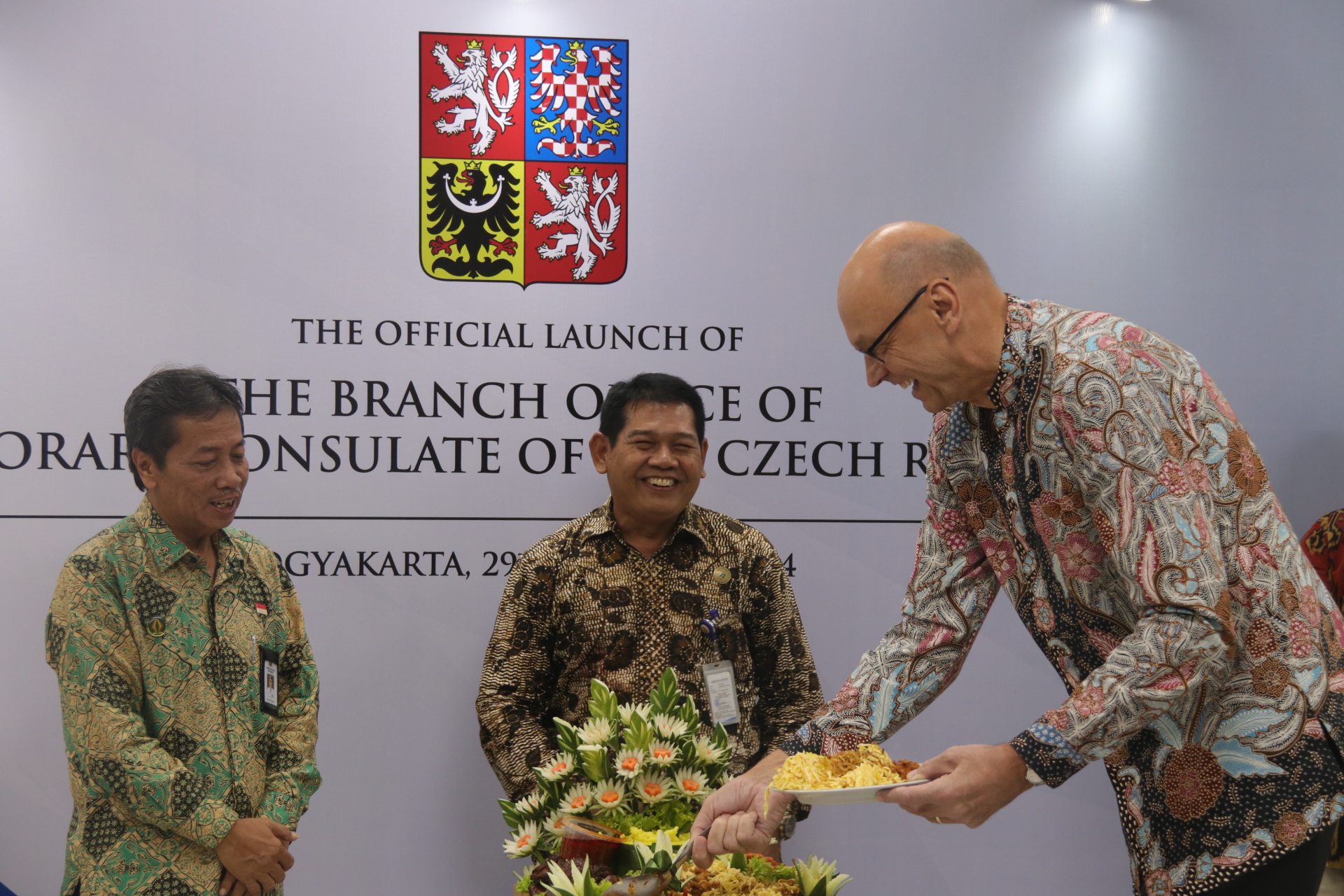 Duta Besar Republik Ceko untuk RI Resmikan Kantor KonJen Republik Ceko di Fakultas Pertanian UGM