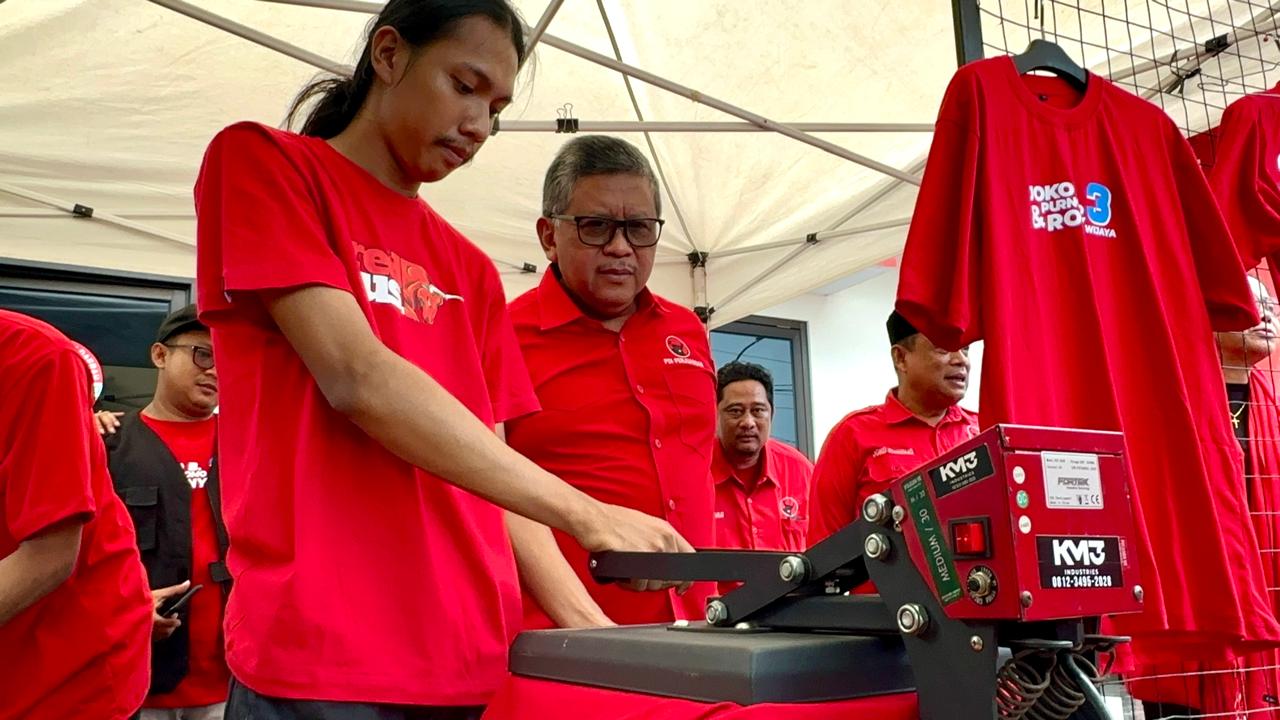 Konsolidasi di Bantul, Sekjen PDIP Motivasi Kader Ketuk Pintu Rakyat, Mohon Doa Menangkan Joko Purnomo – Rony