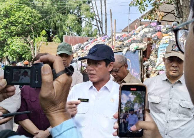 Geram Lihat Tumpukan Sampah di TPS Mandala Krida, Menteri LH/BPLH Akan Panggil Pemkot Yogyakarta