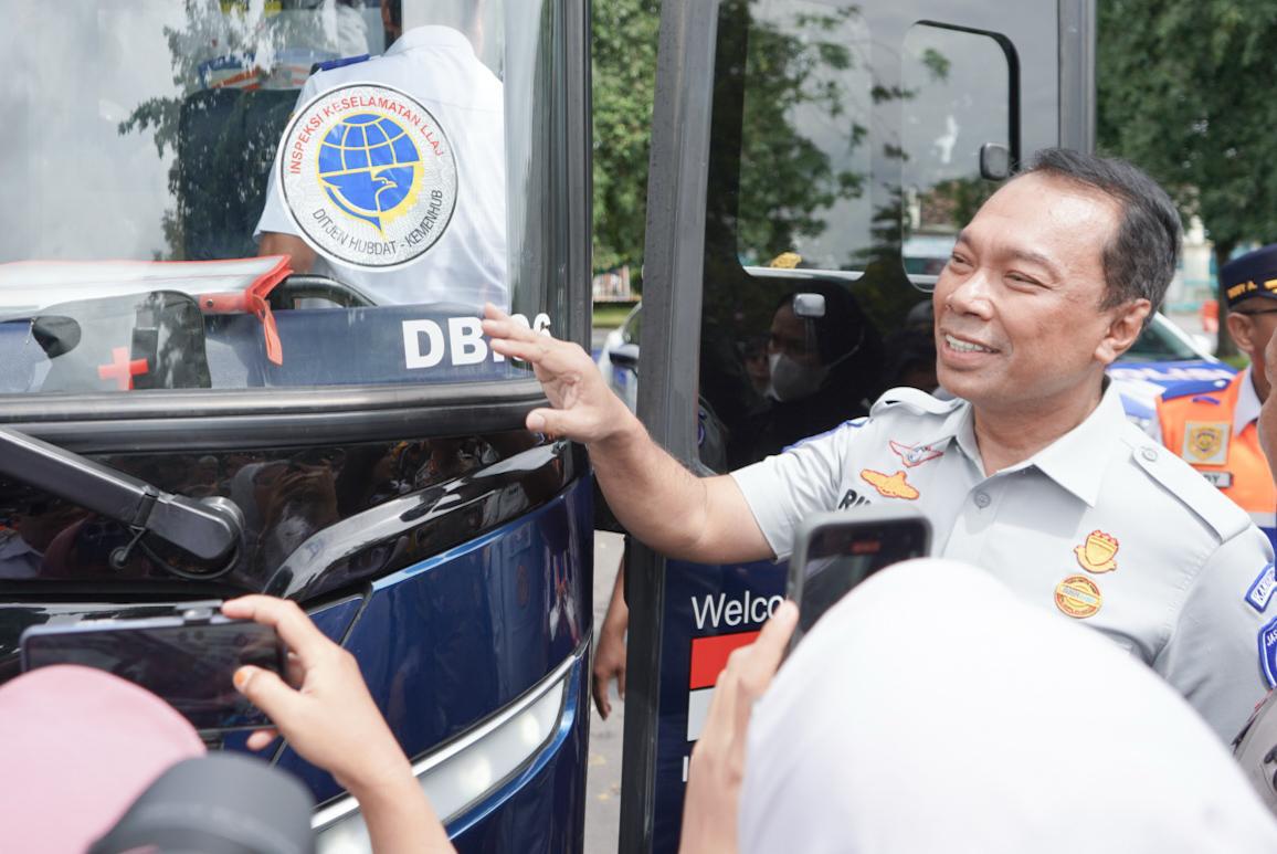 Cegah Kecelakaan Lalu Lintas, Dirut Jasa Raharja Dampingi Wamenhub Sidak Kelaikan Bus Pariwisata di Prambanan