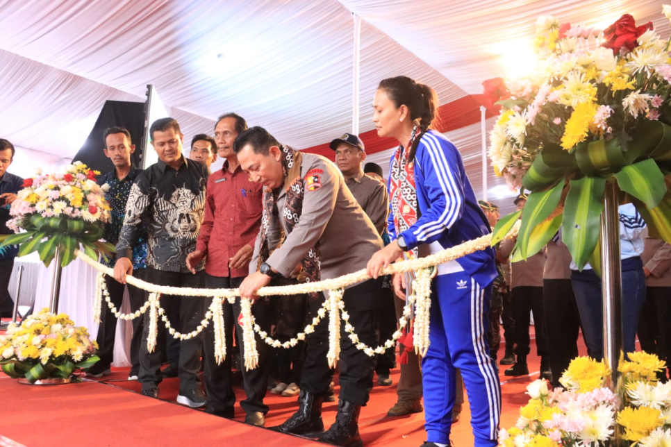 Dukung Terwujudnya Swasembada Pangan, Kapolri Resmikan Jalan Usaha Tani di Garongan, Kulon Progo 