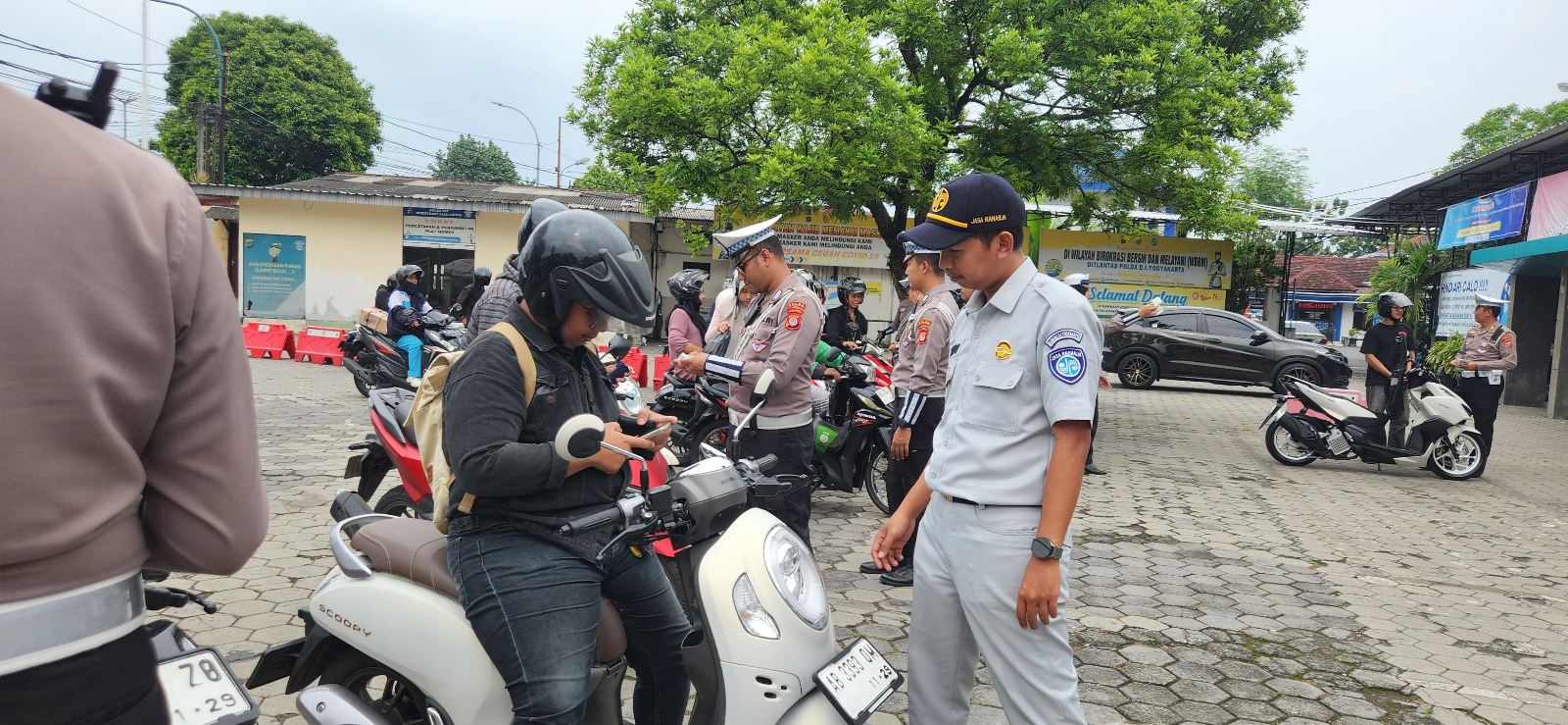 Jasa Raharja Laksanakan Operasi Gabungan di Lapangan Parkir Samsat Kota Yogyakarta